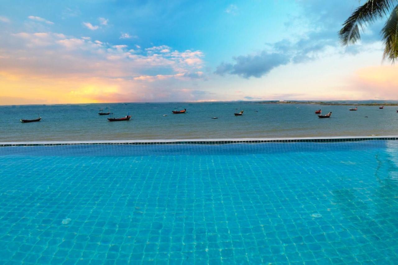 Royal Phala Cliff Beach Resort Бан-Чанг Экстерьер фото