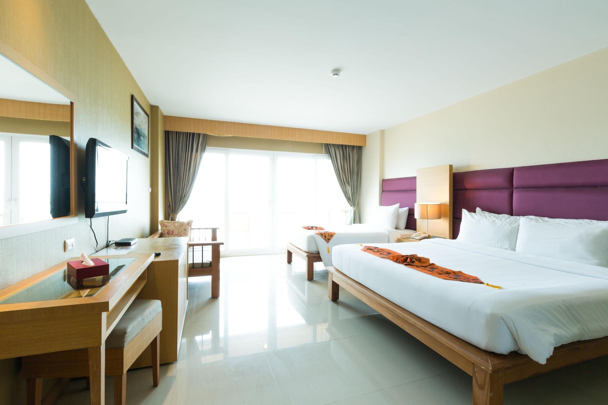Royal Phala Cliff Beach Resort Бан-Чанг Экстерьер фото